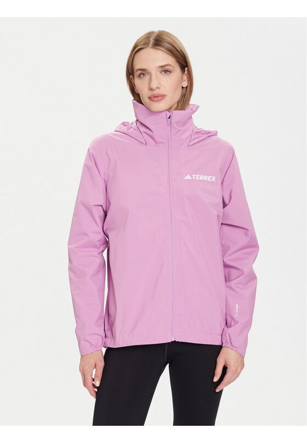 Adidas - adidas Kurtka przeciwdeszczowa Multi Essentials 2L Rain JY0481 Fioletowy Regular Fit. Kolor: fioletowy. Materiał: syntetyk