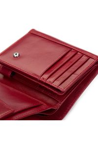 Wittchen - Damski portfel z RFID skórzany z metalowym logo średni. Kolor: czerwony. Materiał: skóra. Wzór: napisy