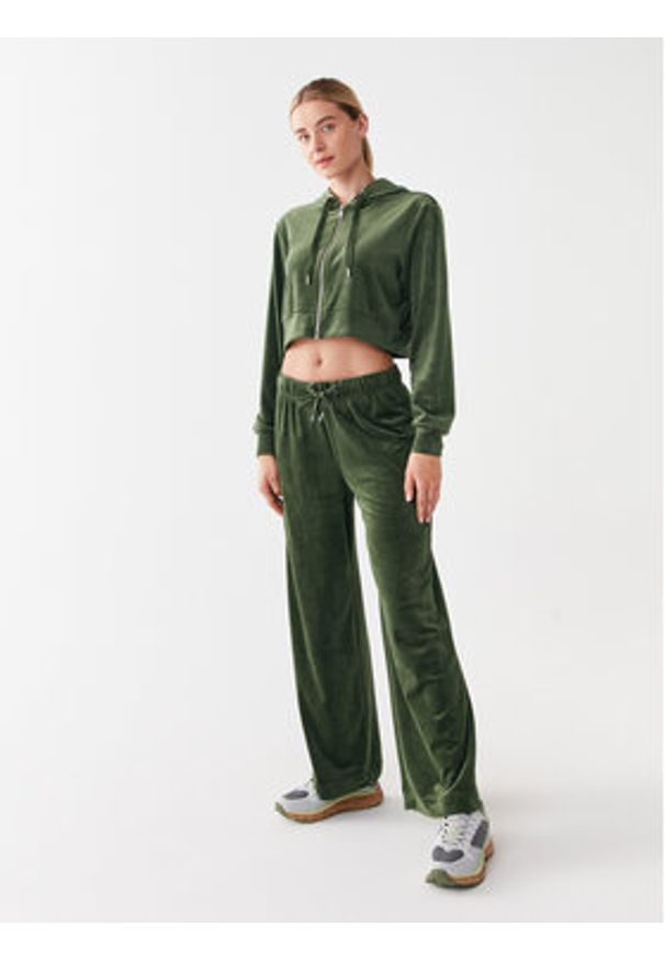 only - ONLY Bluza 15302591 Zielony Cropped Fit. Kolor: zielony. Materiał: syntetyk