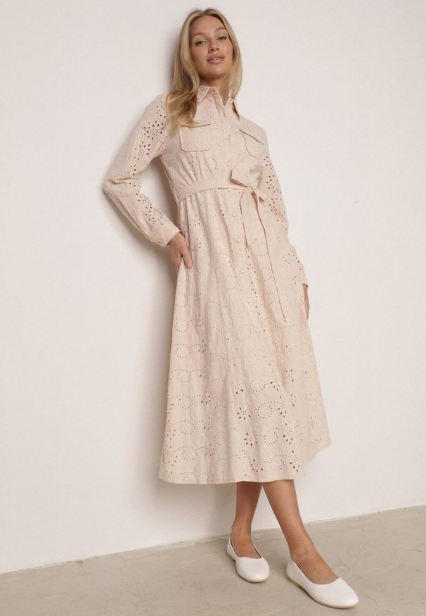 Born2be - Beżowa Bawełniana Sukienka z Ażurowym Wzorem i Paskiem Noviellea. Okazja: na co dzień. Kolor: beżowy. Materiał: bawełna. Wzór: ażurowy. Styl: casual, elegancki, klasyczny