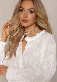 Renee - Biała Koszula z Bawełny z Delikatnym Haftem Nikoridie. Kolor: biały. Materiał: bawełna. Wzór: haft