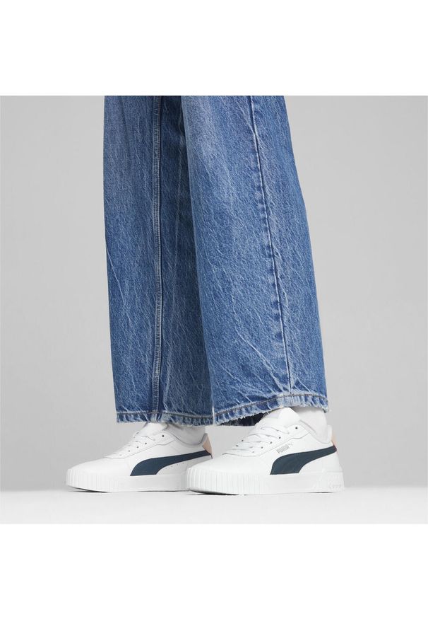 Puma - Damskie sneakersy Carina 2.0 PUMA White Gray Skies Island Pink. Okazja: na plażę. Kolor: różowy, szary, wielokolorowy, biały. Sezon: lato. Sport: turystyka piesza, tenis