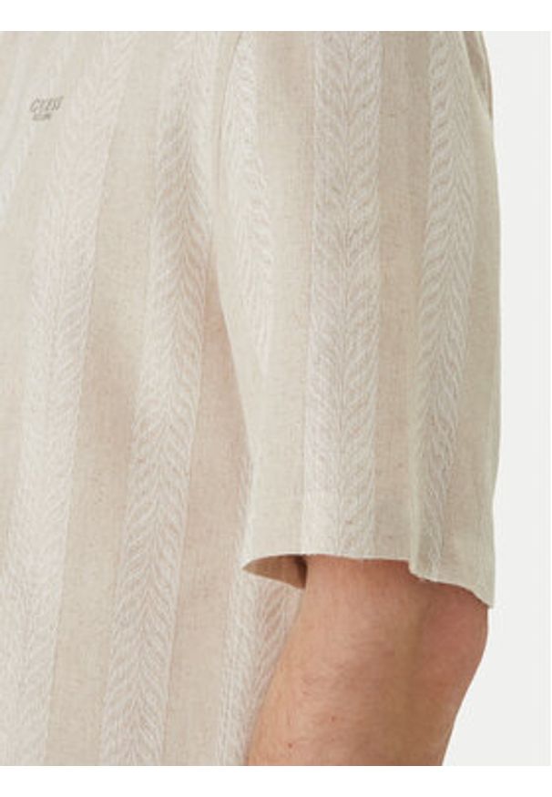 Guess Koszula M6GH28 W1717 Beżowy Regular Fit. Kolor: beżowy. Materiał: wiskoza