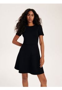 Reserved - Sukienka mini - czarny. Kolor: czarny. Materiał: dzianina, wiskoza. Długość: mini