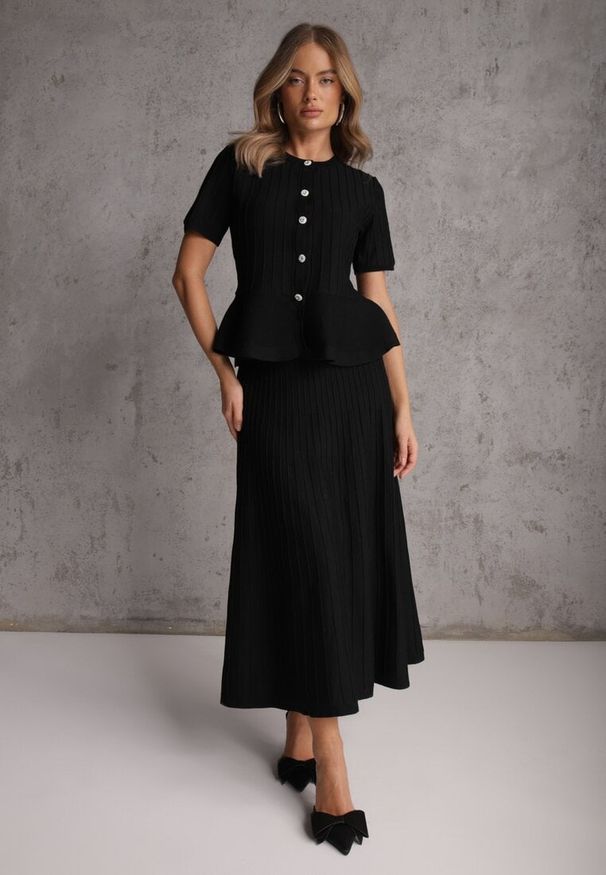 Renee - Czarny Komplet z Wiskozą Bluzka z Guzikami i Baskinką i Spódnica Narinna. Kolor: czarny. Materiał: wiskoza