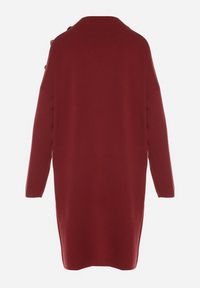 Born2be - Bordowa Sweterkowa Sukienka Pudełkowa Ozdobiona z Boku Guzikami Tustina. Okazja: na co dzień. Kolor: czerwony. Materiał: jeans. Wzór: aplikacja. Typ sukienki: proste. Styl: casual, elegancki #5