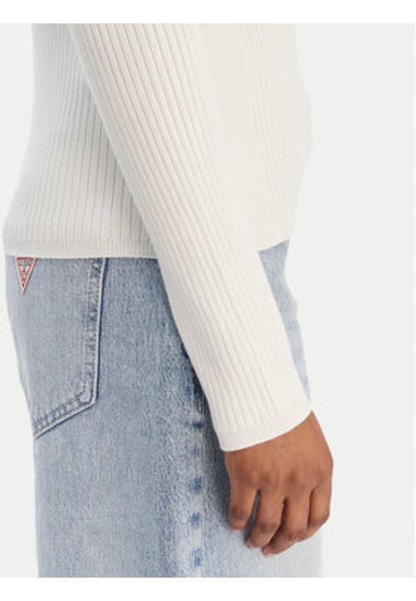 Guess Sweter W6RR58 Z2YK2 Écru Regular Fit. Kolor: kremowy. Materiał: wiskoza