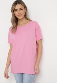 Born2be - Jasnoróżowy T-shirt Oversize z Okrągłym Dekoltem Forsitia. Kolor: różowy. Materiał: tkanina. Sezon: lato #7