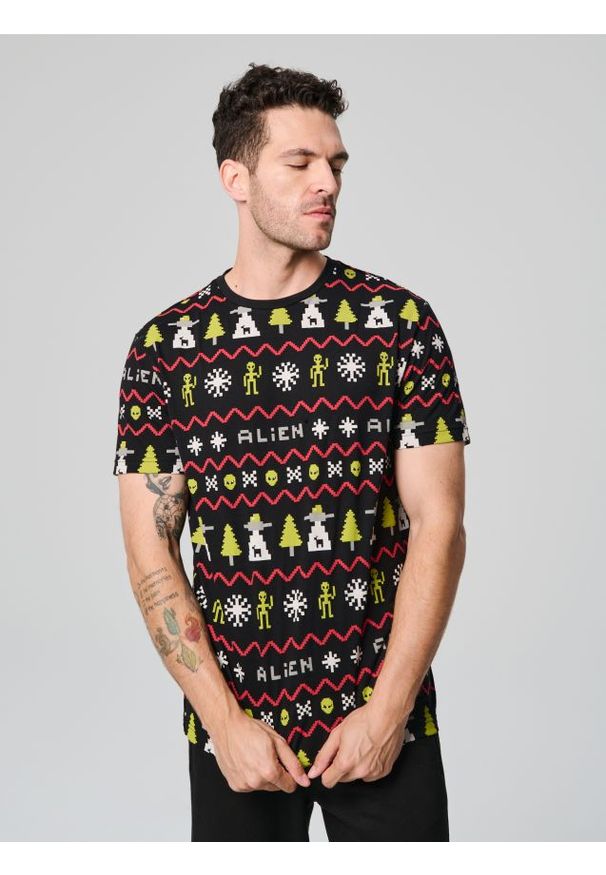 Sinsay - Koszulka - czarny. Kolor: czarny. Materiał: bawełna. Długość rękawa: krótki rękaw. Długość: krótkie