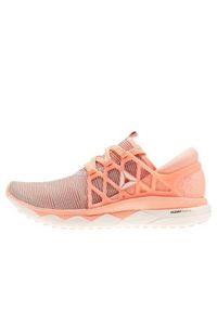 Buty do biegania damskie Reebok Floatride Run Flexw pomaranczowe,fioletowe. Zapięcie: sznurówki. Kolor: fioletowy, różowy, wielokolorowy. Materiał: syntetyk, tkanina, materiał. Szerokość cholewki: normalna. Sport: bieganie