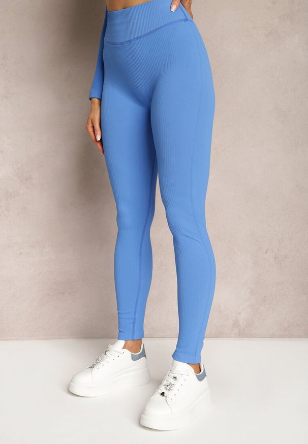 Renee - Niebieskie Prążkowane Legginsy z Wysokim Stanem Amokka. Stan: podwyższony. Kolor: niebieski. Materiał: prążkowany