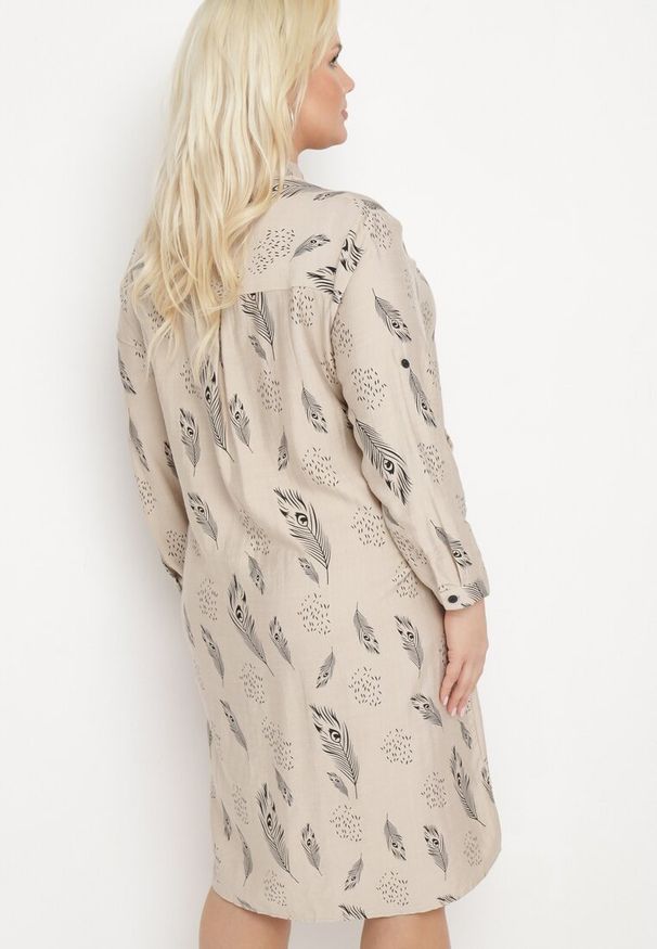 Born2be - Beżowa Sukienka Szmizjerka z Guzikami przy Dekolcie z Podwijanymi Rękawami Ketella. Okazja: do pracy, na co dzień. Kolor: beżowy. Wzór: aplikacja. Typ sukienki: szmizjerki. Styl: sportowy, klasyczny, elegancki, casual