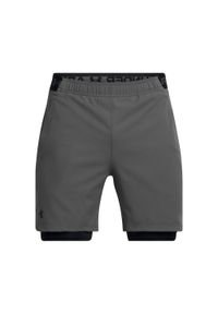 Krótkie 2-w-1 tkane Under Armour Vanish. Kolor: czarny, szary, wielokolorowy. Materiał: materiał. Długość: krótkie. Sport: fitness, bieganie