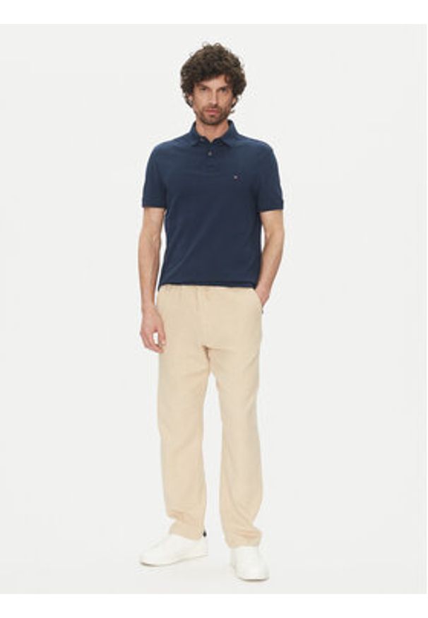 TOMMY HILFIGER - Tommy Hilfiger Polo 1985 MW0MW17770 Granatowy Regular Fit. Typ kołnierza: polo. Kolor: niebieski. Materiał: bawełna