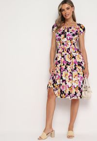 Born2be - Czarno-Różowa Rozkloszowana Bawełniana Sukienka z Gumką w Pasie i Ozdobnymi Guzikami Nelsie. Okazja: na co dzień. Kolor: czarny. Materiał: bawełna. Długość rękawa: krótki rękaw. Sezon: wiosna, lato. Styl: casual, elegancki #3