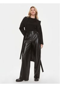 Hugo Spodnie z imitacji skóry Hugara-1 50493335 Czarny Relaxed Fit. Kolor: czarny. Materiał: skóra