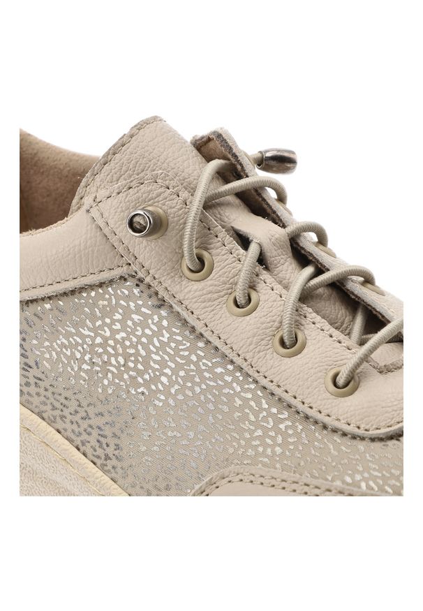 Półbuty damskie Wasak, cholewka skóra naturalna elementy materiałowe siateczkowe sznurowanie gruba podeszwa profilowana, beżowe, 0763. Okazja: na co dzień. Zapięcie: sznurówki. Kolor: beżowy. Materiał: skóra, materiał. Szerokość cholewki: normalna. Wzór: grochy. Sport: turystyka piesza