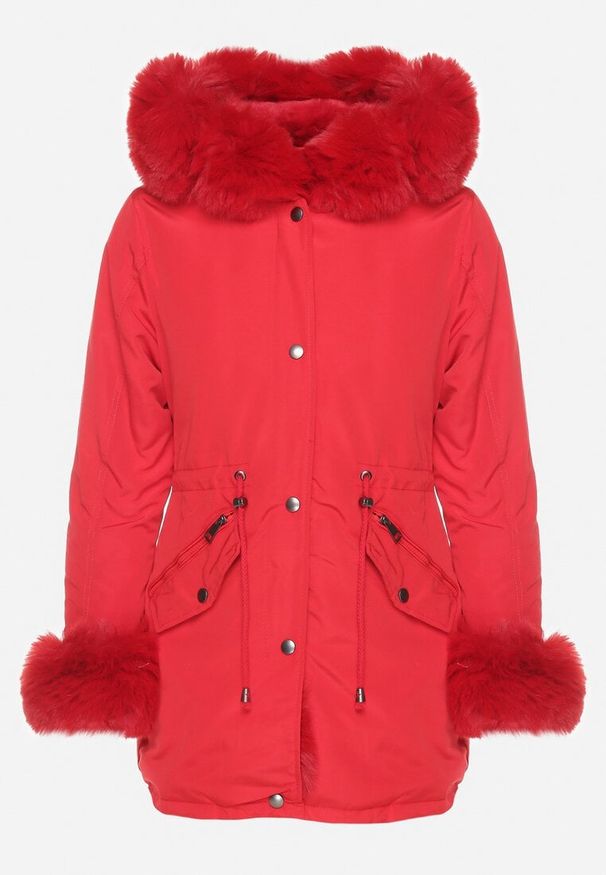 Born2be - Czerwona Kurtka Parka z Kapturem i Wstawkami z Futerka Caranze. Okazja: na co dzień. Typ kołnierza: kaptur. Kolor: czerwony. Materiał: futro. Sezon: zima, jesień. Styl: casual