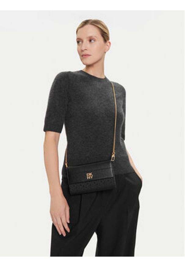 DKNY Torebka R445FI72 Czarny. Kolor: czarny. Materiał: skórzane