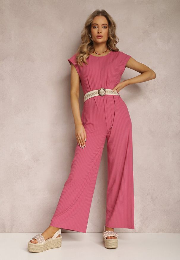 Renee - Fuksjowy Kombinezon z Paskiem Artyse. Okazja: na co dzień. Kolor: różowy. Materiał: prążkowany, dzianina. Długość rękawa: krótki rękaw. Długość: krótkie. Styl: boho, casual