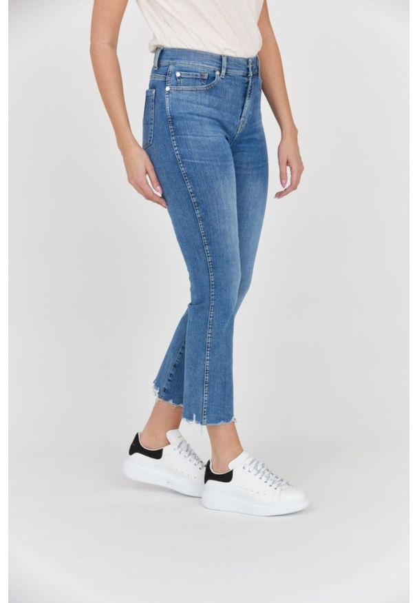 7 FOR ALL MANKIND Jasnoniebieskie jeansy z poszarpanymi nogawkami HW Slim Kick. Kolor: niebieski