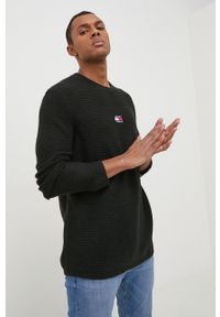 Tommy Jeans Sweter z domieszką wełny męski kolor czarny lekki. Okazja: na co dzień. Kolor: czarny. Materiał: wełna. Długość rękawa: długi rękaw. Długość: długie. Styl: casual