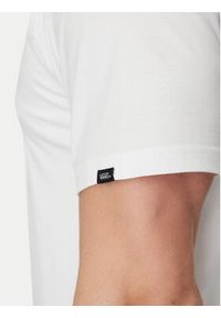 Vans T-Shirt Left Chest Logo VN0A3CZEY281 Biały Classic Fit. Kolor: biały. Materiał: bawełna #5