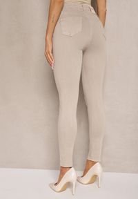 Renee - Beżowe Jeansy Skinny z Bawełną i Wiskozą High Waist Turesa. Okazja: na co dzień. Stan: podwyższony. Kolor: beżowy. Styl: elegancki, casual #5
