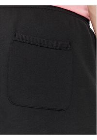 Tommy Jeans Spodnie dresowe Badge DM0DM18355 Czarny Regular Fit. Kolor: czarny. Materiał: bawełna #3