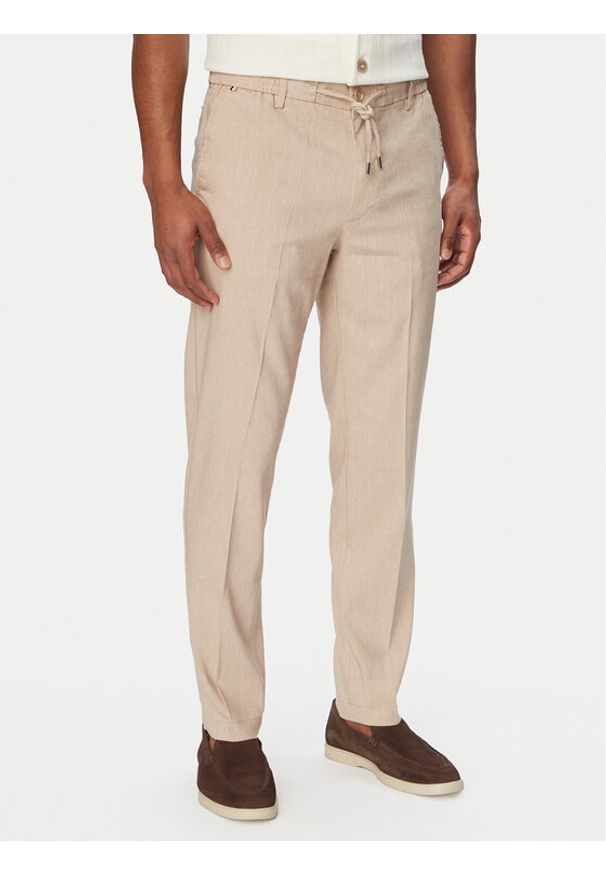 BOSS Spodnie materiałowe Kane1 50557859 Beżowy Regular Fit. Kolor: beżowy. Materiał: syntetyk