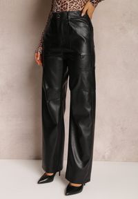 Renee - Czarne Spodnie z Imitacji Skóry Szerokie Narash. Kolor: czarny. Materiał: skóra. Długość: długie. Wzór: aplikacja #5