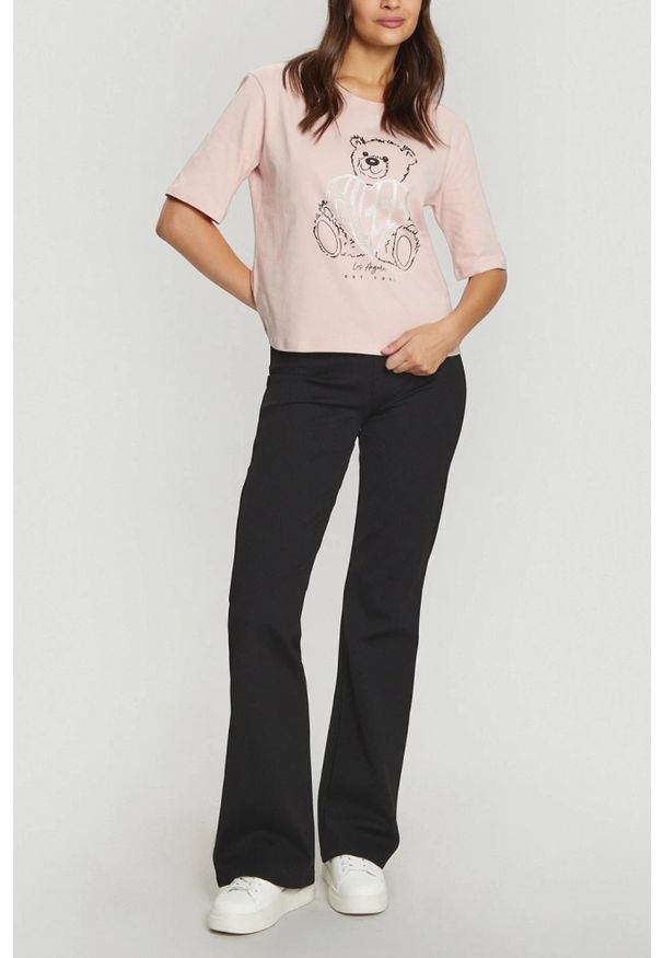 Guess - GUESS Różowy t-shirt damski Bear Boxy. Kolor: różowy