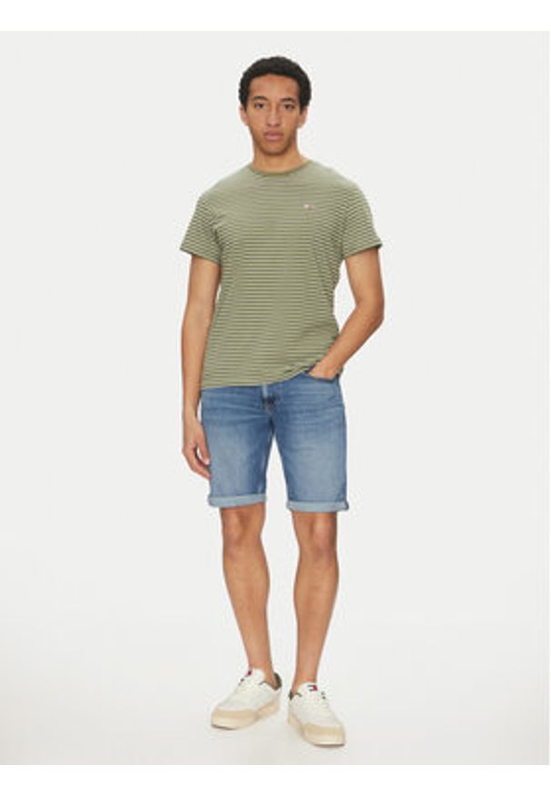 Tommy Jeans Szorty jeansowe Ronnie DM0DM20961 Niebieski Slim Fit. Kolor: niebieski. Materiał: bawełna