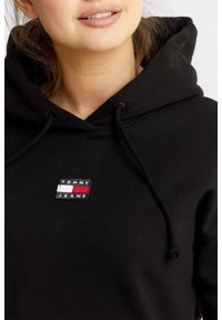 Tommy Jeans - TOMMY JEANS Czarna bluza damska z kapturem, Rozmiar XS. Typ kołnierza: kaptur. Kolor: czarny. Materiał: prążkowany. Wzór: aplikacja #5