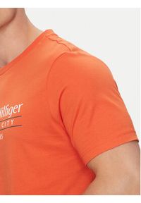 TOMMY HILFIGER - Tommy Hilfiger T-Shirt Center Stack MW0MW38621 Pomarańczowy Regular Fit. Kolor: pomarańczowy. Materiał: bawełna #5