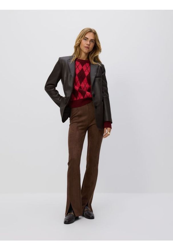 Reserved - Spodnie z imitacji zamszu - brązowy. Kolor: brązowy. Materiał: zamsz