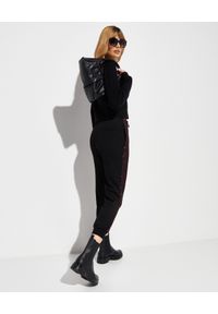 RETROFETE - Czarne spodnie dresowe z kryształami Dua. Kolor: czarny. Materiał: dresówka. Długość: długie #3