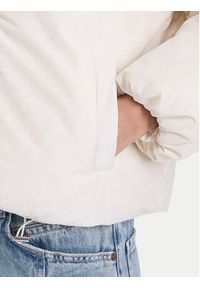 Guess Kurtka zimowa V5BL07 WGLW2 Écru Relaxed Fit. Materiał: syntetyk. Sezon: zima #4
