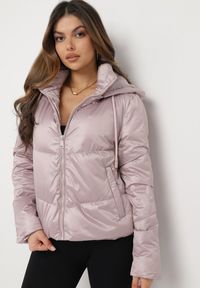Born2be - Różowa Pikowana Kurtka z Kapturem i Ściągaczem w Talii Atirim. Typ kołnierza: kaptur. Kolor: różowy. Styl: elegancki #5