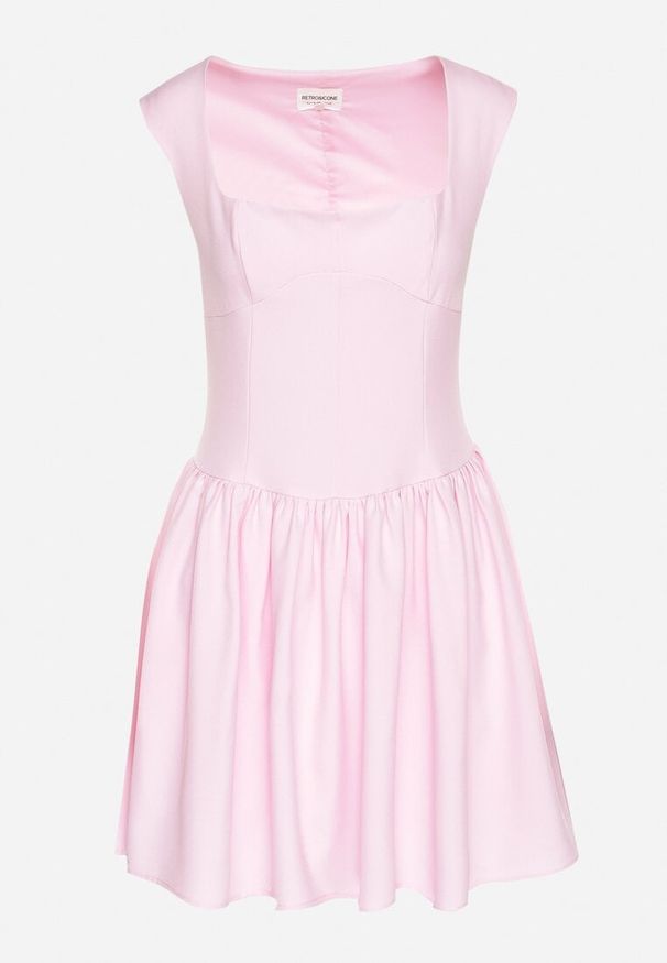 Born2be - Różowa Rozkloszowana Sukienka Ozdobiona Kwadratowym Dekoltem Halelira. Okazja: na co dzień. Typ kołnierza: dekolt kwadratowy. Kolor: różowy. Wzór: aplikacja. Typ sukienki: rozkloszowane, proste. Styl: casual, elegancki, klasyczny