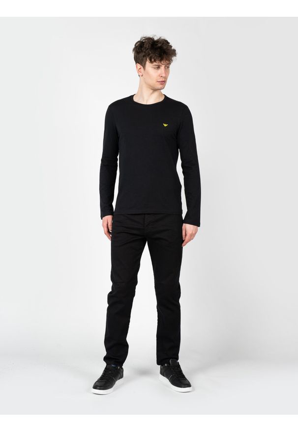 Emporio Armani Longsleeve | 1116533F722 | Mężczyzna | Czarny. Okazja: na co dzień. Kolor: czarny. Materiał: bawełna. Długość rękawa: długi rękaw. Wzór: nadruk. Styl: casual, elegancki