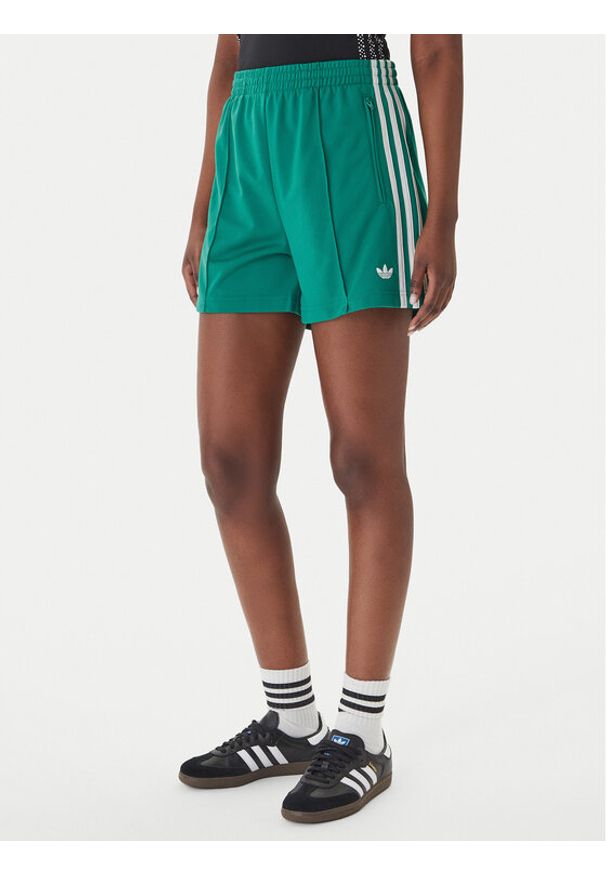 Adidas - adidas Szorty sportowe Firebird Classic KD3668 Zielony Regular Fit. Kolor: zielony. Materiał: syntetyk