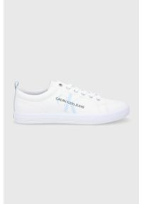 Calvin Klein Jeans - Tenisówki. Nosek buta: okrągły. Zapięcie: sznurówki. Kolor: biały. Materiał: guma