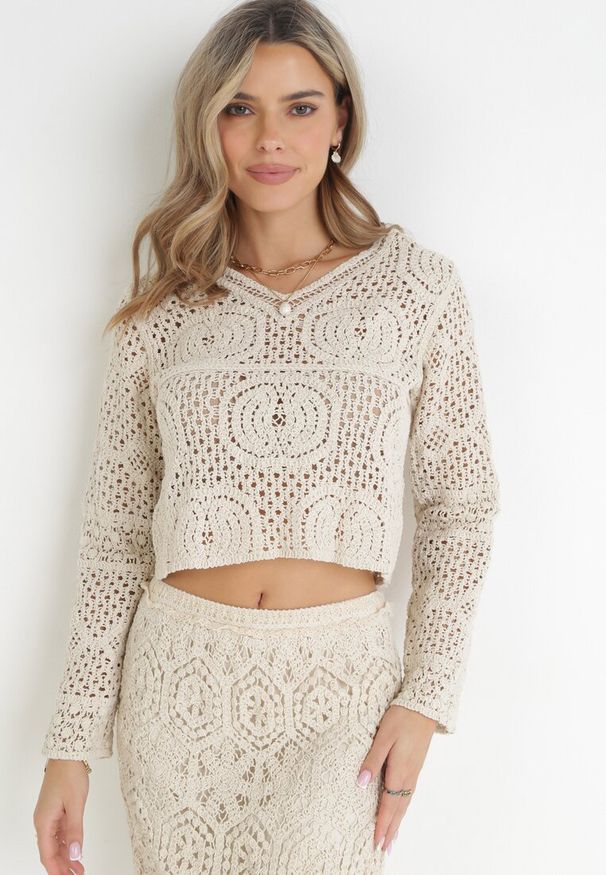 Born2be - Beżowa Bawełniana Bluzka w Ażurowym Stylu z Długimi Rękawami Perel. Kolor: beżowy. Materiał: bawełna. Długość rękawa: długi rękaw. Długość: długie. Wzór: ażurowy. Styl: wakacyjny
