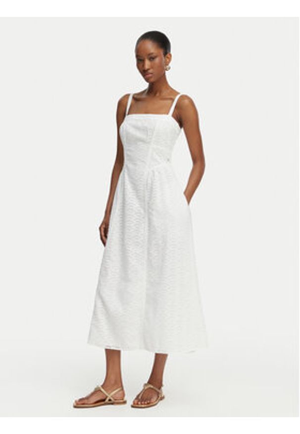 Guess Sukienka letnia W6GK44 W1884 Biały Regular Fit. Kolor: biały. Materiał: bawełna. Sezon: lato