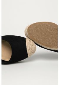 Truffle Collection - Espadryle. Zapięcie: klamry. Kolor: czarny. Materiał: materiał. Wzór: gładki. Obcas: na koturnie #2