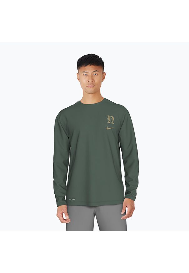 Longsleeve męski Nike Luxe Letter Hydroguard. Kolor: zielony. Długość rękawa: długi rękaw