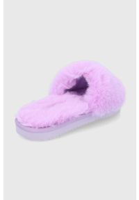 Flip*Flop Kapcie kolor fioletowy. Nosek buta: okrągły. Kolor: fioletowy. Materiał: materiał. Wzór: gładki