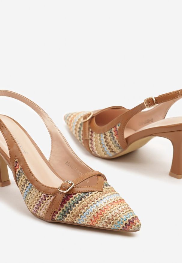 Born2be - Brązowe Tweedowe Sandały Slingback z Klamerką na Obcasie Typu Kaczuszka Adivioria. Okazja: na co dzień. Nosek buta: szpiczasty. Zapięcie: pasek. Kolor: brązowy. Wzór: aplikacja. Materiał: jeans. Obcas: na obcasie. Styl: elegancki, casual. Wysokość obcasa: średni
