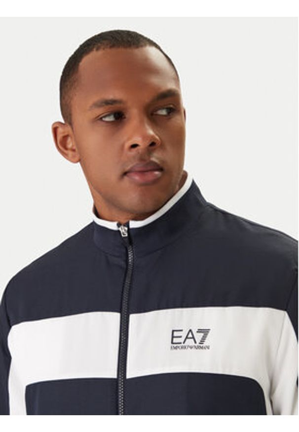 EA7 Emporio Armani Dres 7M001530 AF16072 Granatowy Regular Fit. Kolor: niebieski. Materiał: syntetyk